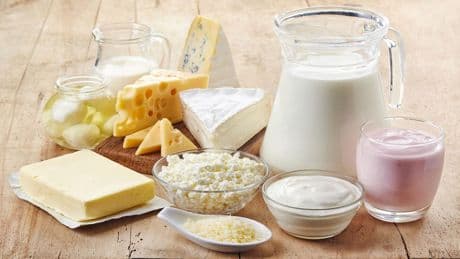 Vergessen Sie Joghurt: Dieses Milch-Produkt liefert mehr Eiweiß & Kalzium