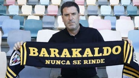 De la Sota enlaza cuatro temporadas seguidas y hace historia en el Barakaldo