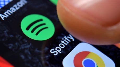 Spotify, boom della musica italiana: nel 2024 oltre 150 milioni di euro di royalty