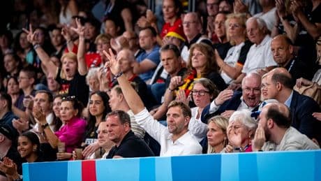 DBB-Frauen mit deutlichem Auftakt-Erfolg - Nowitzki sieht historischen EM-Sieg