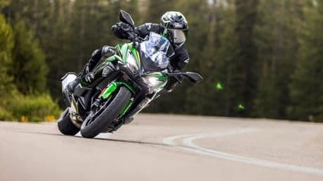 Kawasaki busca dos moteras para su equipo oficial en las 100 Colls 2026