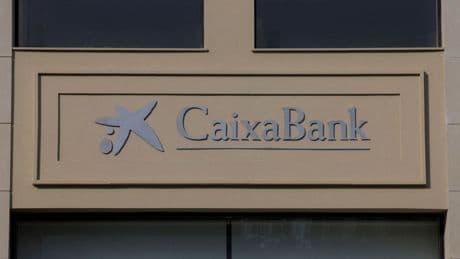Las compras de pago móvil de CaixaBank crecen un 34 % hasta un récord de 100,7 millones