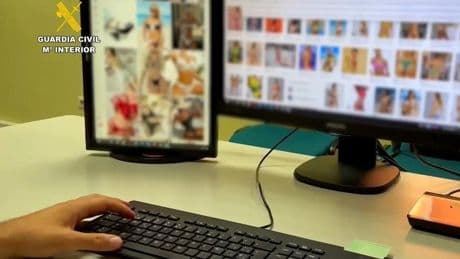 Un menor difunde en Valencia imágenes de sus compañeras de instituto desnudas tras utilizar inteligencia artificial
