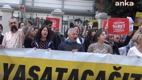 AYM kararına tepki: “Sokakta kalan tek bir dostumuz olsa da bu mücadele sürecek”