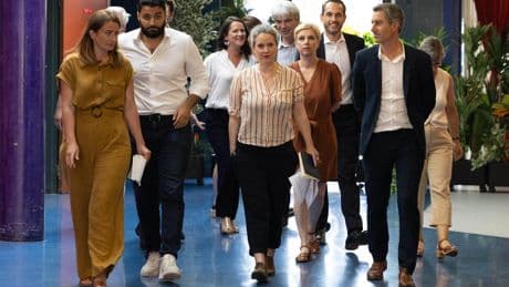 À gauche, une rentrée aux airs de veillée d’armes avant 2027