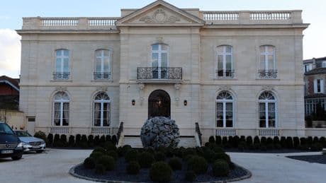 Immobilier : à Bordeaux, La Grande Maison de Bernard Magrez est en vente pour plus de 6 millions d’euros