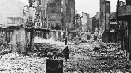 Kriegsende in Europa am 8. Mai 1945: Filmaufnahmen der Zerstörungen