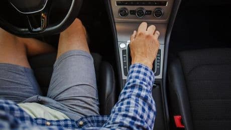 Conducir de esta manera podría ahorrarte más dinero del que crees