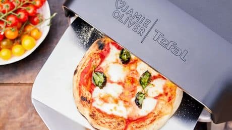 Jamie Oliver's pizza oven cooks at 'restaurant standard' and rivals Ooni with £100 off