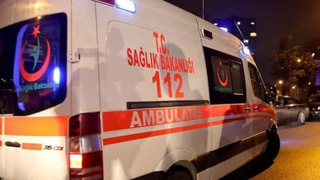 Acıpayam'da üç araçlı kaza: Ölü ve çok sayıda yaralı var