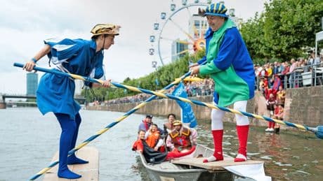 Frankfurter Mainfest: „Nass“, ohne in den Fluss gefallen zu sein