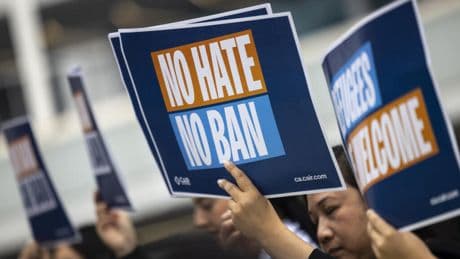 Donald Trump renoue avec le «travel ban»: les Iraniens inquiets pour leurs familles établies aux États-Unis