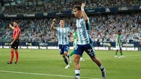 David Larrubia, mago de La Rosaleda y renovación en camino