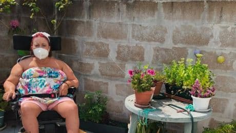 Begoña Dacal, con ataxia de Friedrich y rodeada de montes calcinados: "Me encontraba sola y no sabía qué hacer"