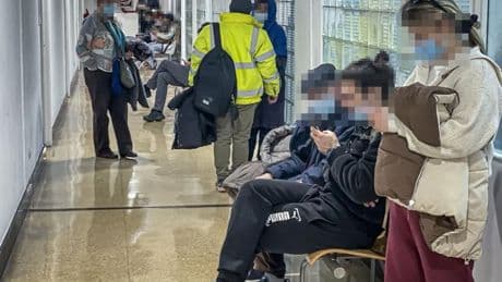 España gasta lo mismo en bajas médicas que en Defensa