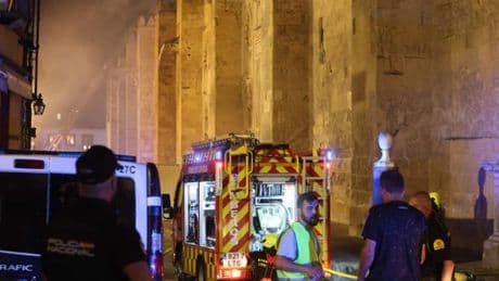 En Espagne, la mosquée-cathédrale de Cordoue réchappe des flammes et évite un « désastre »