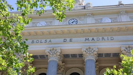 El Ibex 35 bate a los índices europeos y a Wall Street al impulsarse más de un 30% en lo que va de año