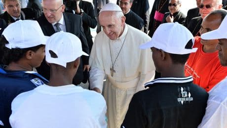 Marine Tondelier : « On peut craindre que s’éteigne avec le pape François la lumière qu’il a contribué à allumer »