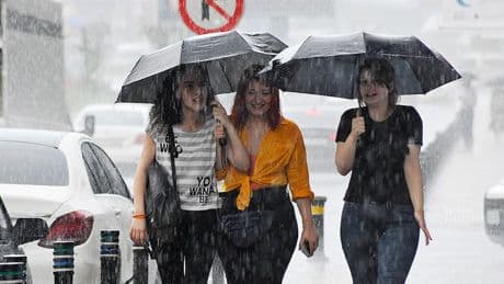 Bu şehirlerde yaşayanlar dikkat! Meteoroloji 13 Temmuz Pazar günü gök gürültülü sağanak yağış için uyardı!