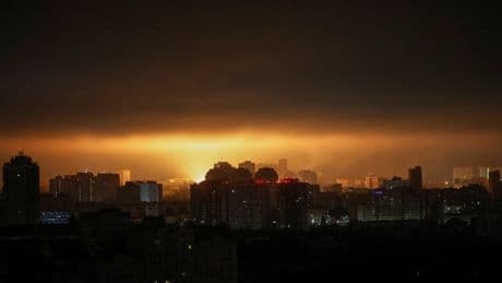 Ukraine-Liveblog: Mindestens ein Toter bei russischem Luftangriff auf Kiew