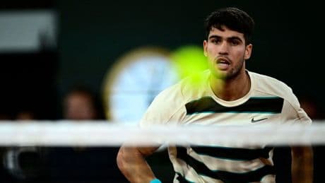 French Open: Wütender Alcaraz tritt und siegt