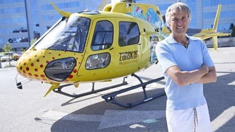 Calleja, en su helicóptero solidario: «He llorado como no lo he hecho en mi vida»