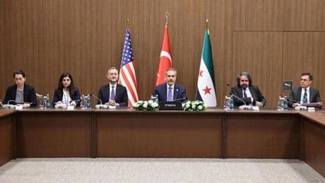 Bakan Fidan, ABD'li ve Suriyeli mevkidaşlarıyla Antalya'da üçlü görüşme yaptı