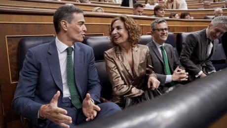 El Gobierno se instala en una guerra sucia judicial y pasa a la ofensiva con denuncias y su plan de regeneración