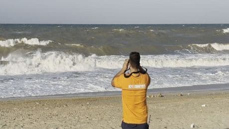 İstanbul'da yasağa rağmen denize giren kişi kayboldu