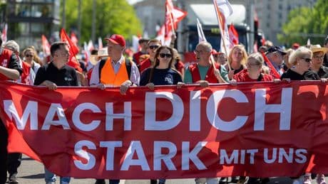 Tag der Arbeit: Gewerkschaften demonstrieren am 1. Mai gegen neues Arbeitszeitgesetz