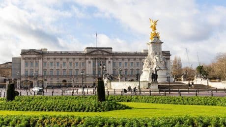 “Hanno infranto la tradizione”. Il vero significato del trasloco di William e Kate