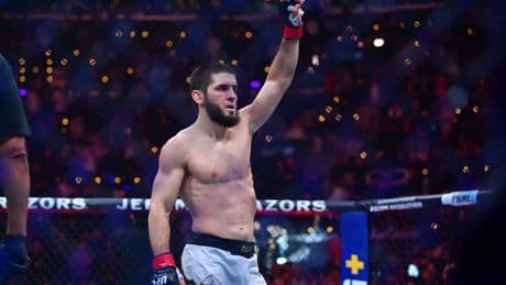 Islam Makhachev, excampeón de peso ligero de UFC, reta a Topuria: “Pelearemos por el número uno”