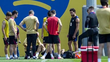 Susto para Cubarsí en el entrenamiento previo al partido ante el Espanyol