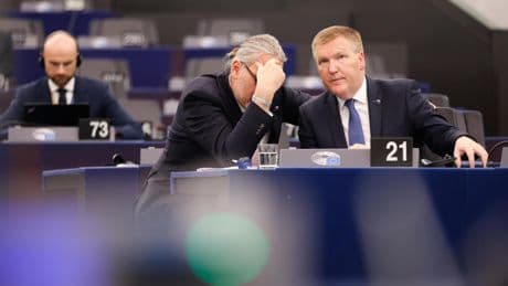 El Parlamento Europeo debate sobre el "desmantelamiento" del Estado de derecho en España: "Mr. Sánchez, la fiesta is over"
