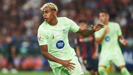 Foot : le FC Barcelone s’impose dans la douleur face à Levante