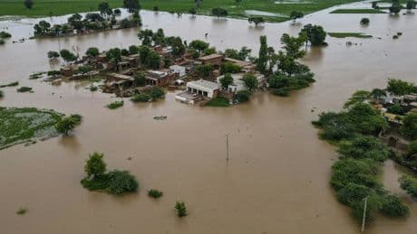 «Des années de négligence»: au Pakistan, urbanisme et corruption amplifient les inondations liées à la mousson