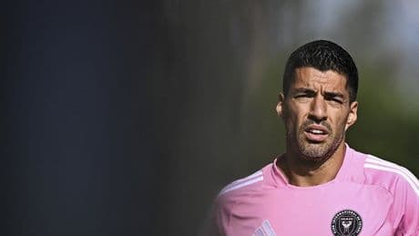 Luis Suarez'den flaş hareket!