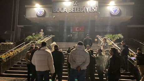 Buca Belediyesinden atılan işçiler geri alındı