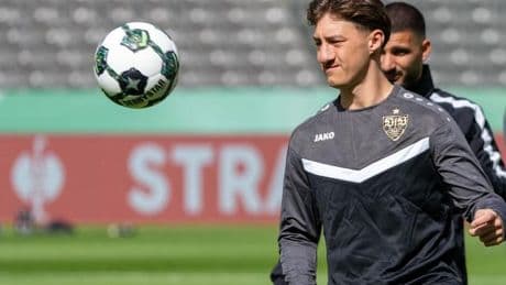 VfB-Sorgen um Führungsspieler: Pokal-Einsatz von Stiller wird zur Last-Minute-Entscheidung