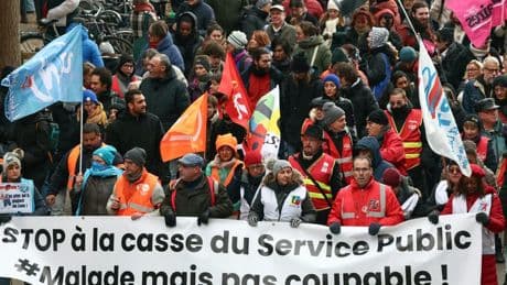 Fonction publique: craignant des coupes budgétaires, des syndicats appellent à la grève ce mardi