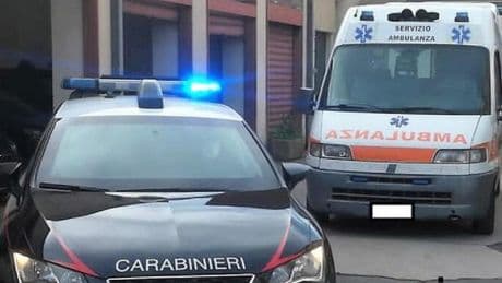 Mamma trovata morta sul balcone a Jesi, sul corpo segni di coltellate. La figlia di 8 mesi era nella stanza