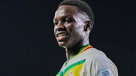 Fenerbahçe'de ilk transfer: 17 yaşındaki Amara Diouf'a 5 yıllık imza