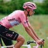 Giro-klassement opgeschud door massale valpartij, Del Toro steviger in roze trui