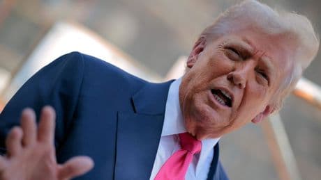 Trump vede Powell: «Buon incontro, abbasserà i tassi. 50-50 di raggiungere un accordo con l’Ue sui dazi»