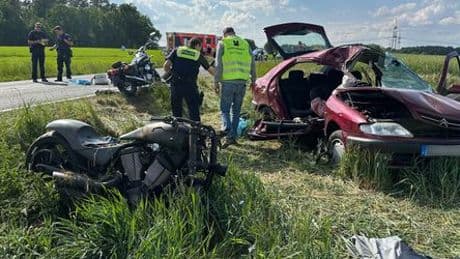 Herzogenaurach: Mann fährt mit Auto in Gruppe von Motorradfahrern – zwei Tote