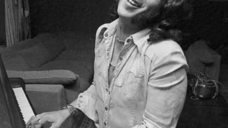 Bobby Whitlock, Keyboardist for Derek and the Dominos, Dies at 77