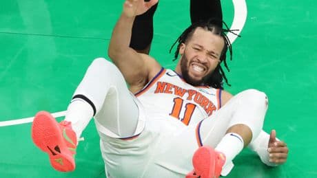 Knicks throttled by Celtics as they blow chance to finish off champs
