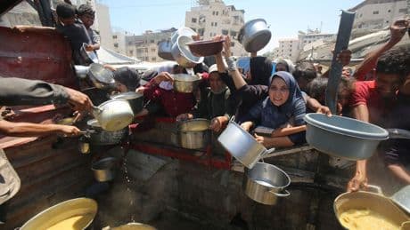 Krieg in Gaza: Hilfsgüter für Gaza: Warum sie oft nicht ankommen