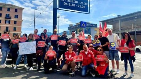 Sciopero Lidl Italia, presidio anche dal supermercato di Cornigliano