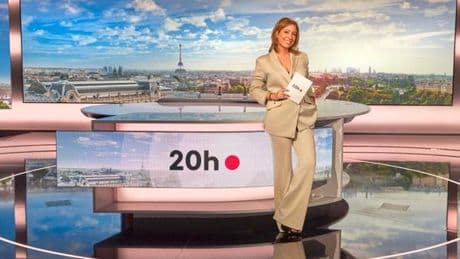 Les grands débuts de Léa Salamé au « 20 heures » de France 2 pour tenter de bousculer TF1